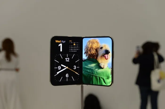 Auf dem iPhone Duo können zwei Apps nebeneinander laufen.