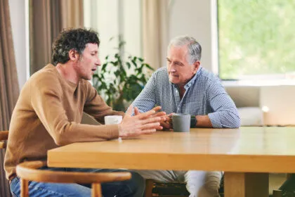 Wenn Ideologie Familien spaltet: Wie lassen sich zerbrochene Bindungen wieder kitten?