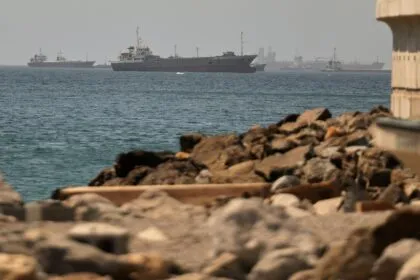 Eskalation am Golf: USA versenken iranische Tanker, Teheran beschießt Jordanien