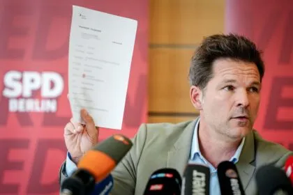 „Spende umgehend zurücküberwiesen“: SPD-Kandidat Krach weist Vorwürfe zurück