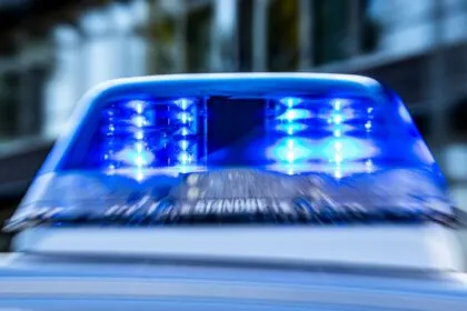 Reisebus auf A96 umgekippt - zwei Tote und mehrere Verletzte