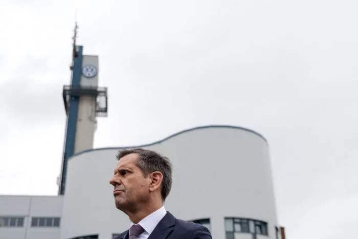 Niedersachsens Ministerpräsident Olaf Lies fordert vom VW-Vorstand eine klare Zukunftsperspektive.