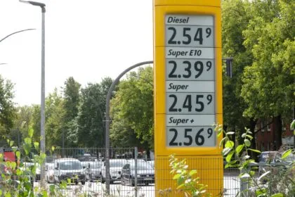 Zapfsäulen-Rekord: Staat kassiert bei E10 über die Hälfte des Preises