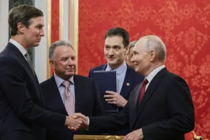 US-Gesandte führen Gespräche mit Putin in Moskau - Kiew-Besuch am Sonntag geplant