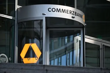 Unicredit sichert sich mehr als 39 Prozent an der Commerzbank