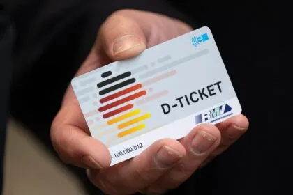 Drei Jahre Deutschlandticket: Ausbau des ÖPNV gefordert