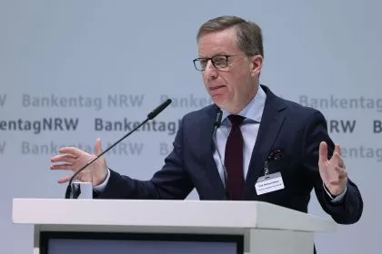 IW-Chef Hüther für andere Verteilung der Arbeitszeit