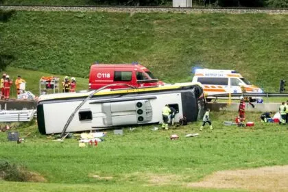 Busunglück in der Schweiz: Fünf von 45 Insassen sterben