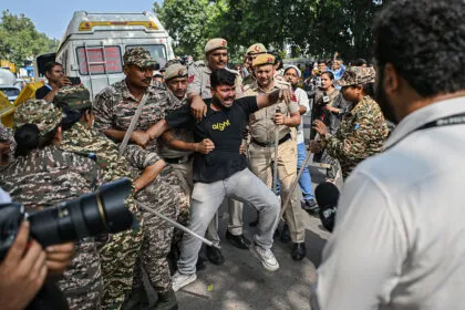 Indien: Tausende Festnahmen bei Protesten der Kakerlakenbewegung in Neu-Delhi