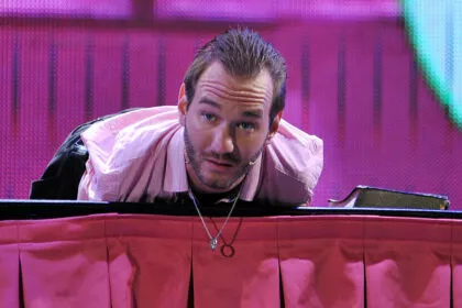 Einst gemobbt, heute gefeiert - wie Nick Vujicic sein Schicksal in die Quelle ungeahnter Möglichkeiten verwandelte