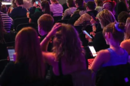 Studie: Junge Menschen zweifeln zunehmend an ihren Aufstiegschancen