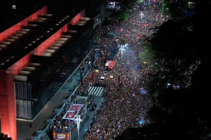 Anhänger Lulas feierten auf der Avenida Paulista in São Paulo.