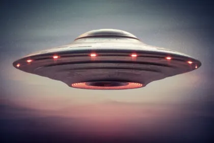 UFO-Forscher veröffentlicht Autobiografie: „Wir sind nicht allein im Universum“
