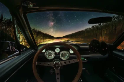 Astrofotograf veredelt atemberaubende Aufnahmen der Milchstraße mit innovativen Nachtlandschaften