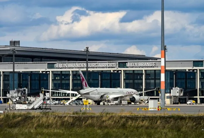 Der Flughafen Berlin hat Verbindungen nach Toulouse, Turin und Belfast verloren. (Archivbild)