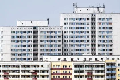 CDU spricht mit AfD und Linken in Marzahn-Hellersdorf: Fällt die Brandmauer?