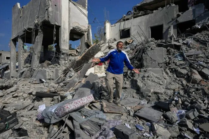 Die Angriffe zwischen Israel und der Hisbollah-Miliz gehen weiter: Häuser in den Außenbezirken der Städte Ansar sowie Deir al-Sahrani wurden getroffen.