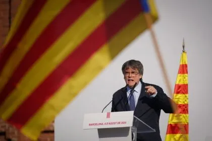 Puigdemont: Katalanische Unabhängigkeitsbefürworter entziehen Madrid Unterstützung