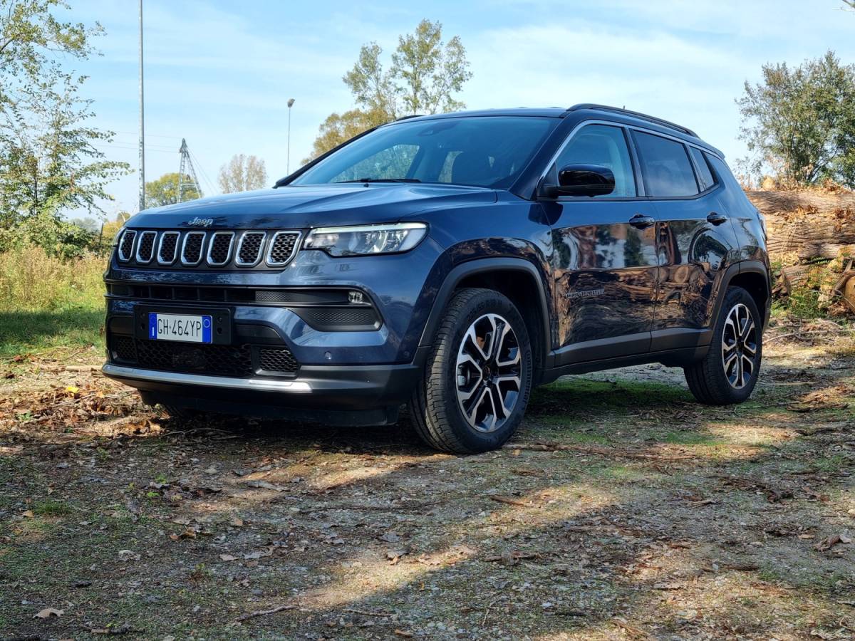 Foto copertina Jeep Compass e-Hybrid