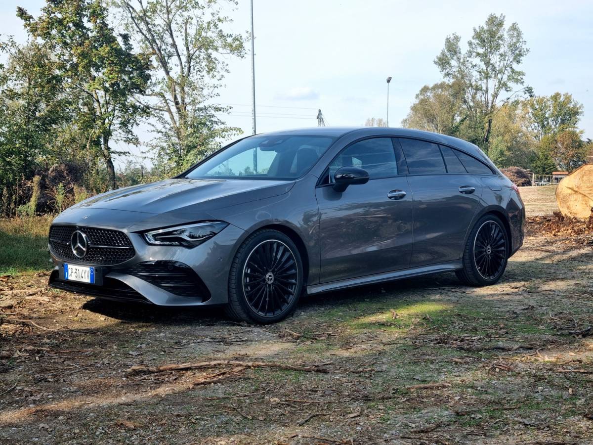 Mercedes CLA Shooting Brake, guarda la gallery della Station Wagon Coupè  11