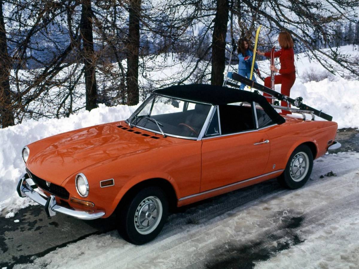 Fiat 124 Spider, guarda la gallery 11