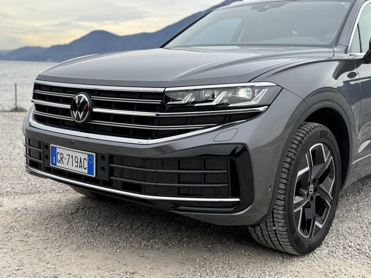 Nuova Volkswagen Touareg 2024, guarda la gallery del nuovo SUV  8