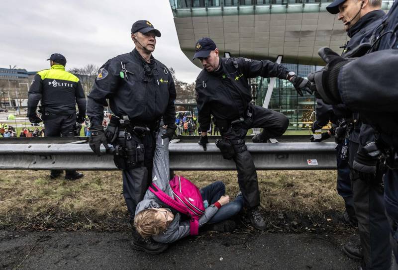 Extinction Rebellion Amsterdam 3