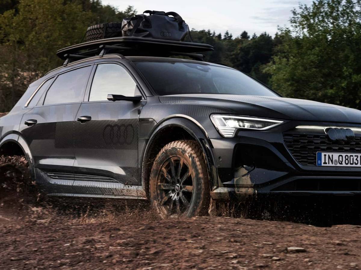 Audi Q8 e-tron edition Dakar