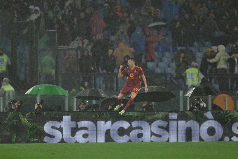 El Shaarawy celebrazione Roma Inter