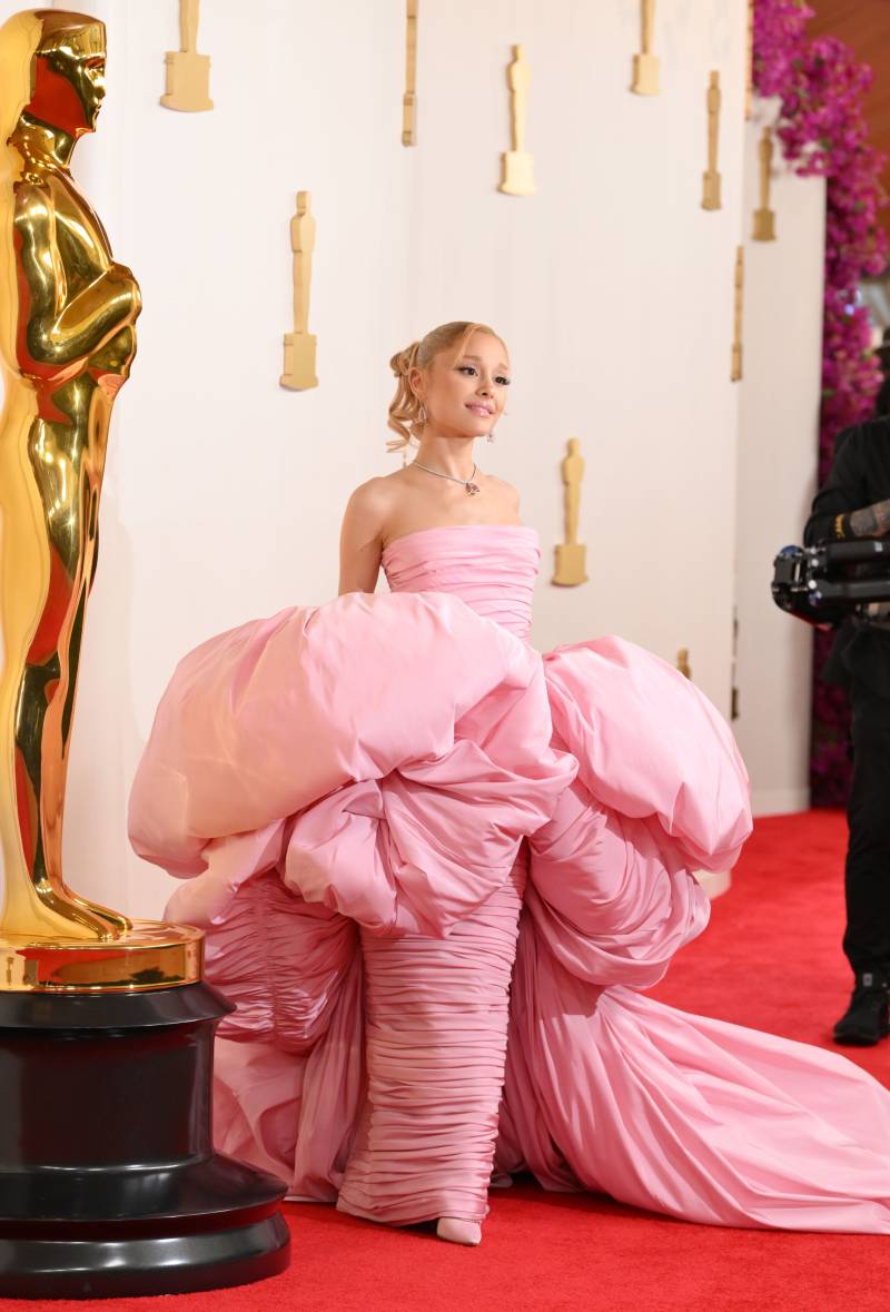 Oscar 2024: ecco i look delle star sul red carpet  3