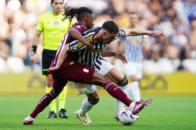 Vlahovic Tameze Torino Juventus