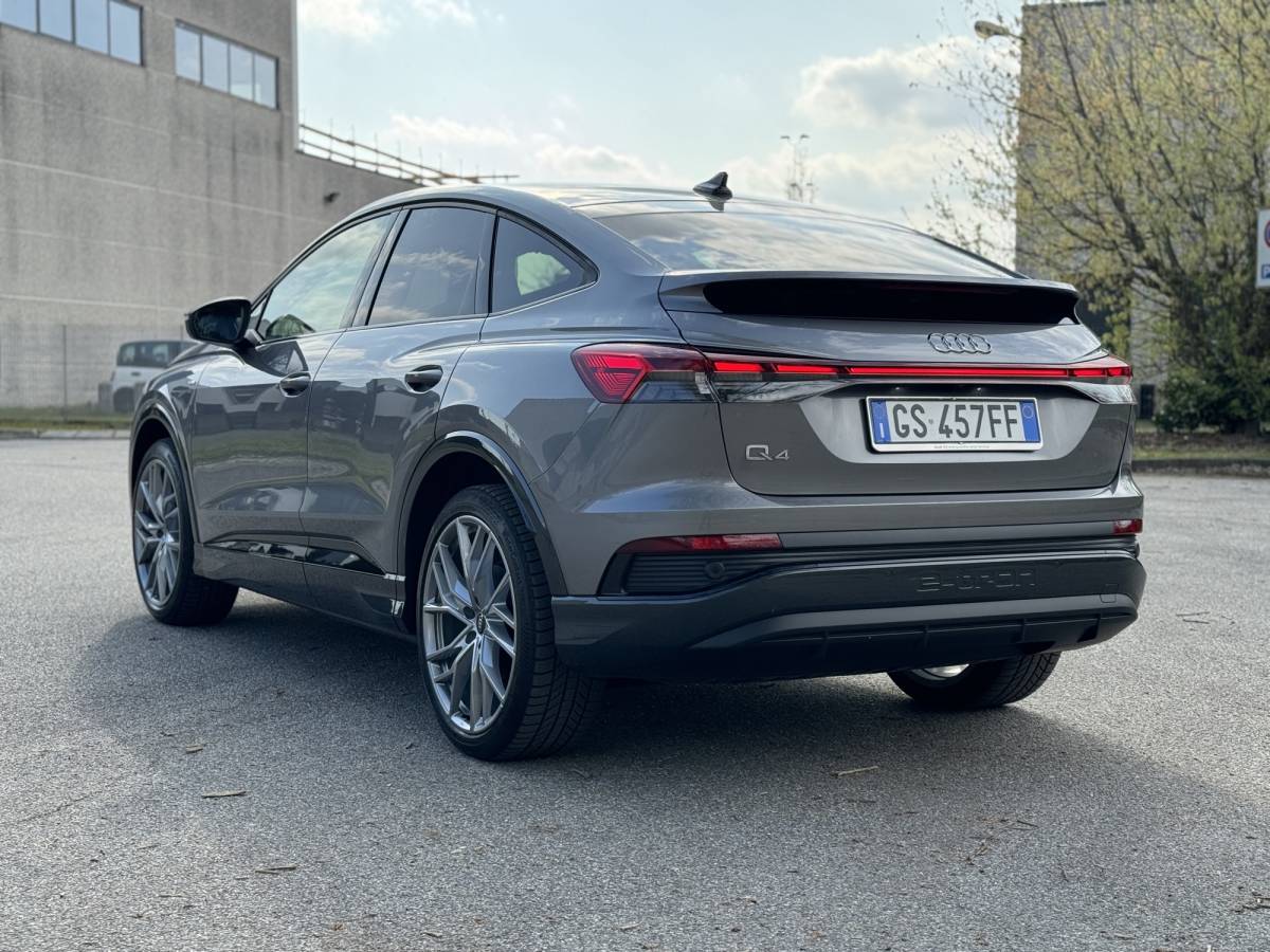 Audi Q4 Sportback e-tron 2024: guarda la gallery del SUV coupè aggiornato 10