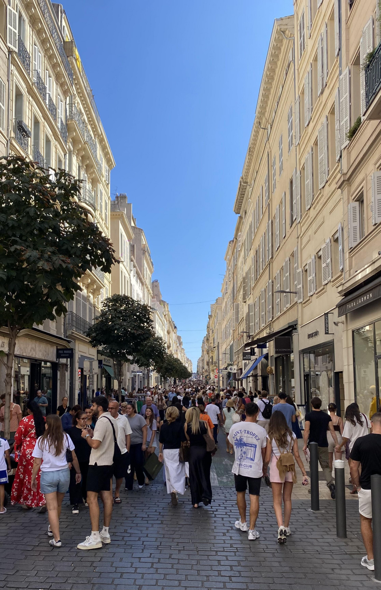 Plus de 40 000 personnes à la Grande braderie de Marseille