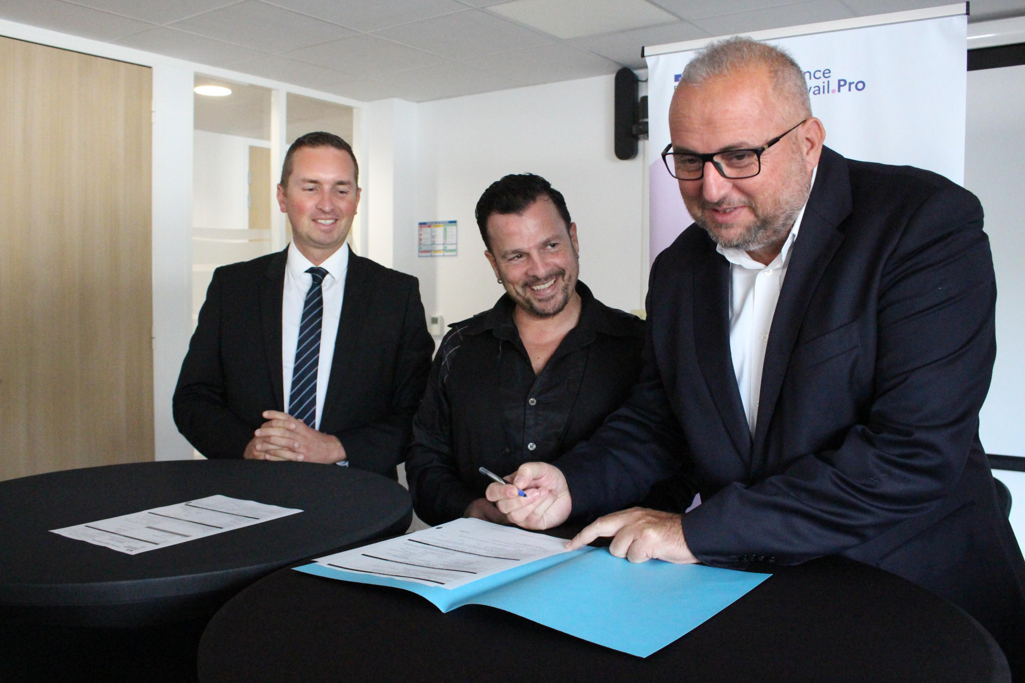 L’État étend le contrat initiative emploi à trois nouvelles villes