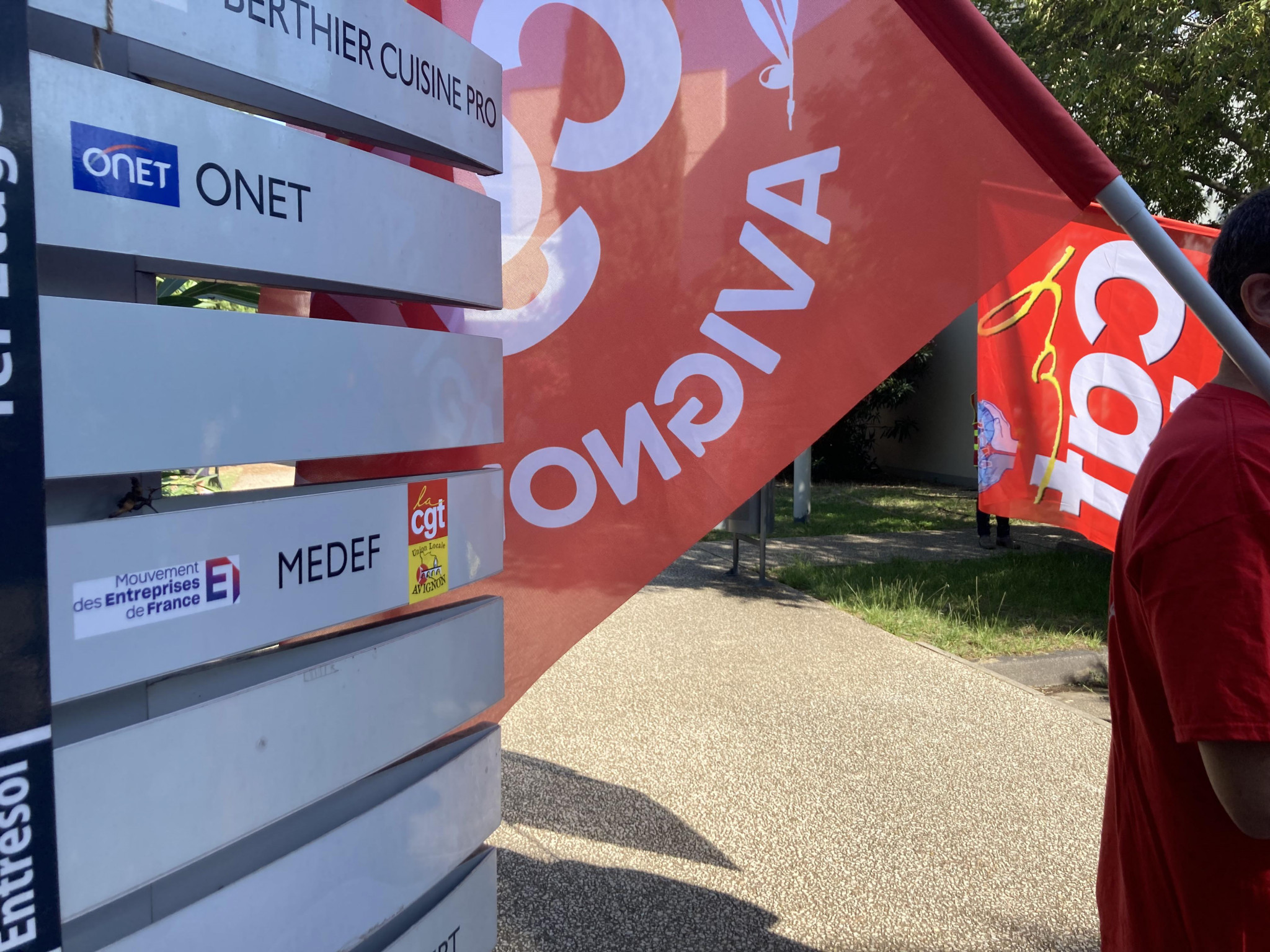 La CGT se mobilise et cible les politiques patronales