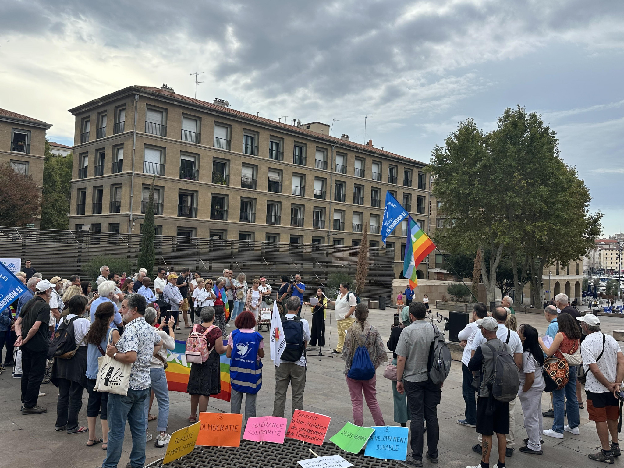 À Marseille, l’espoir d’une paix mondiale