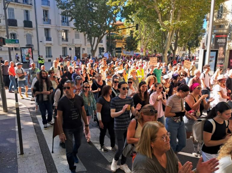 À Aix, un cortège soutenu par la jeunesse