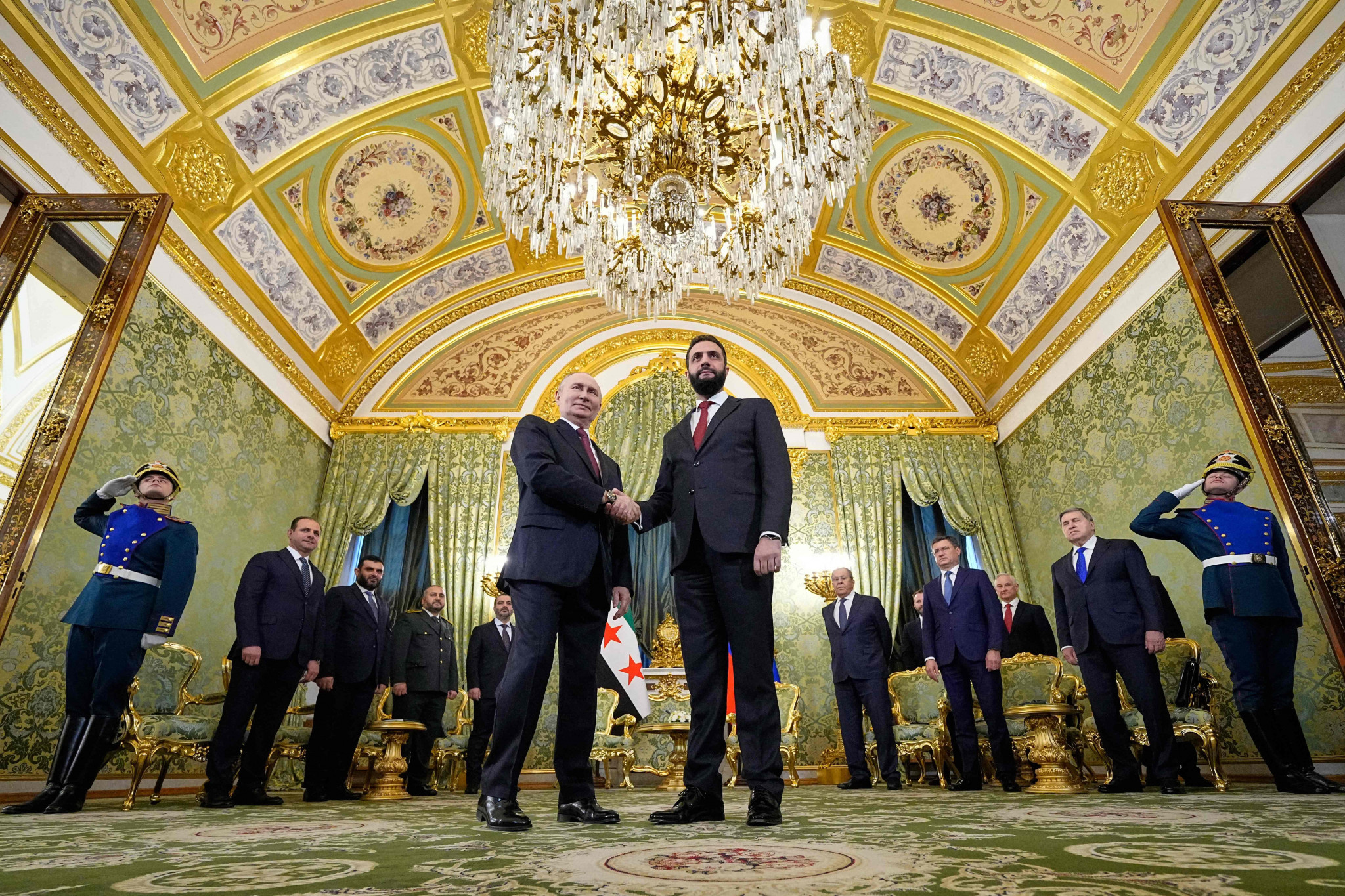 Les nouveaux dirigeants syriens reçus par Poutine