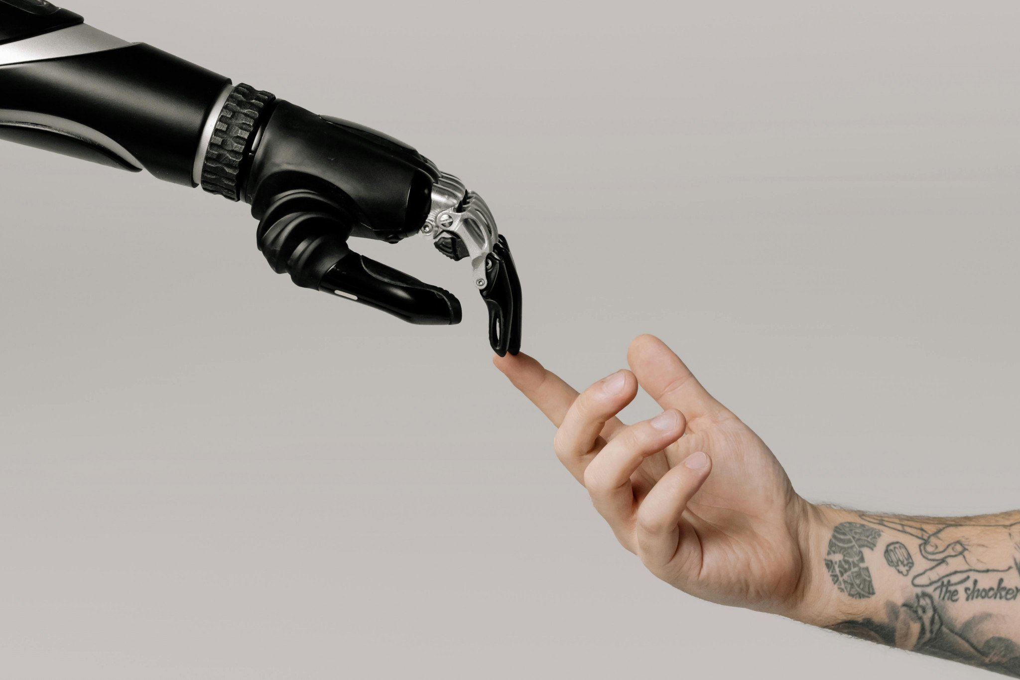 #DisMoiPourquoi : Est-ce qu’un jour l’intelligence artificielle pourra inventer toute seule comme un scientifique ?