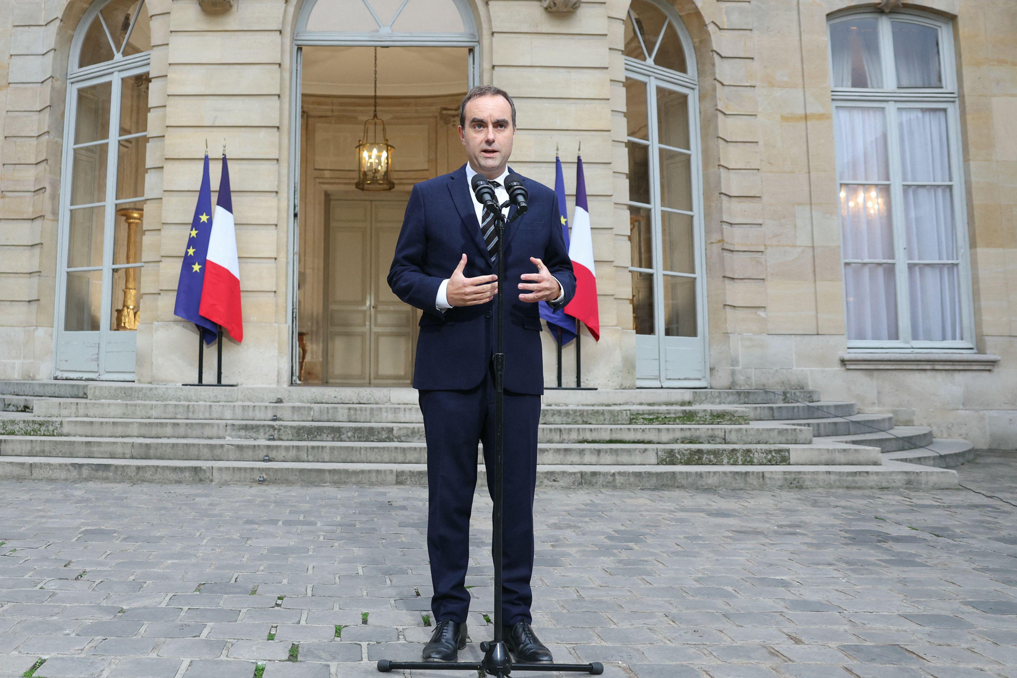 Sébastien Lecornu annonce qu’il renonce au 49.3