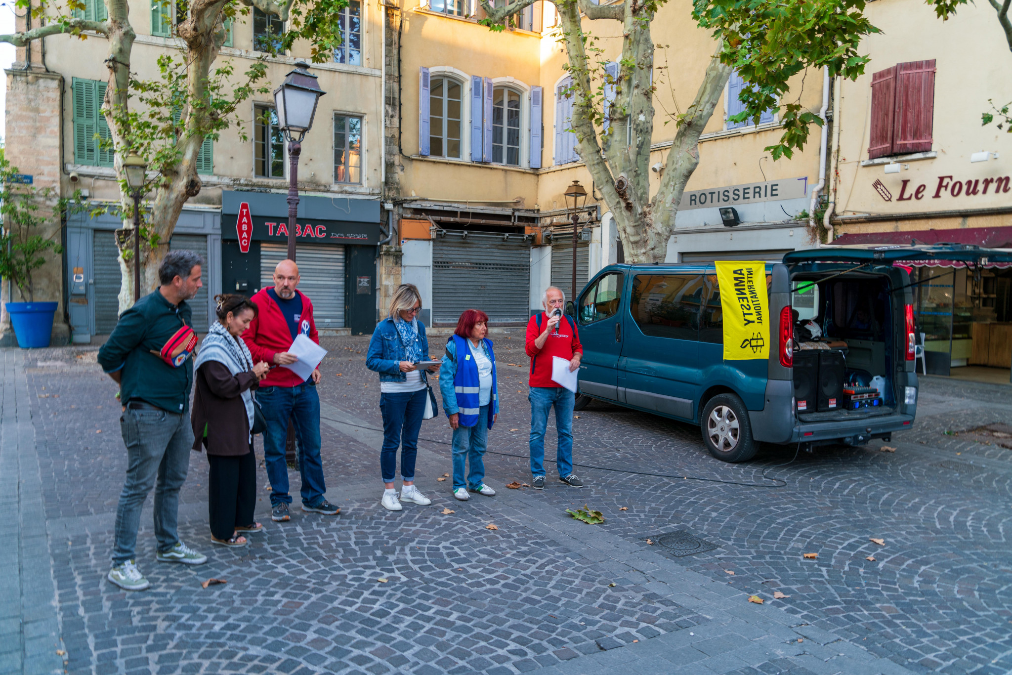 Mobilisation pour le droit international à Martigues et Marseille