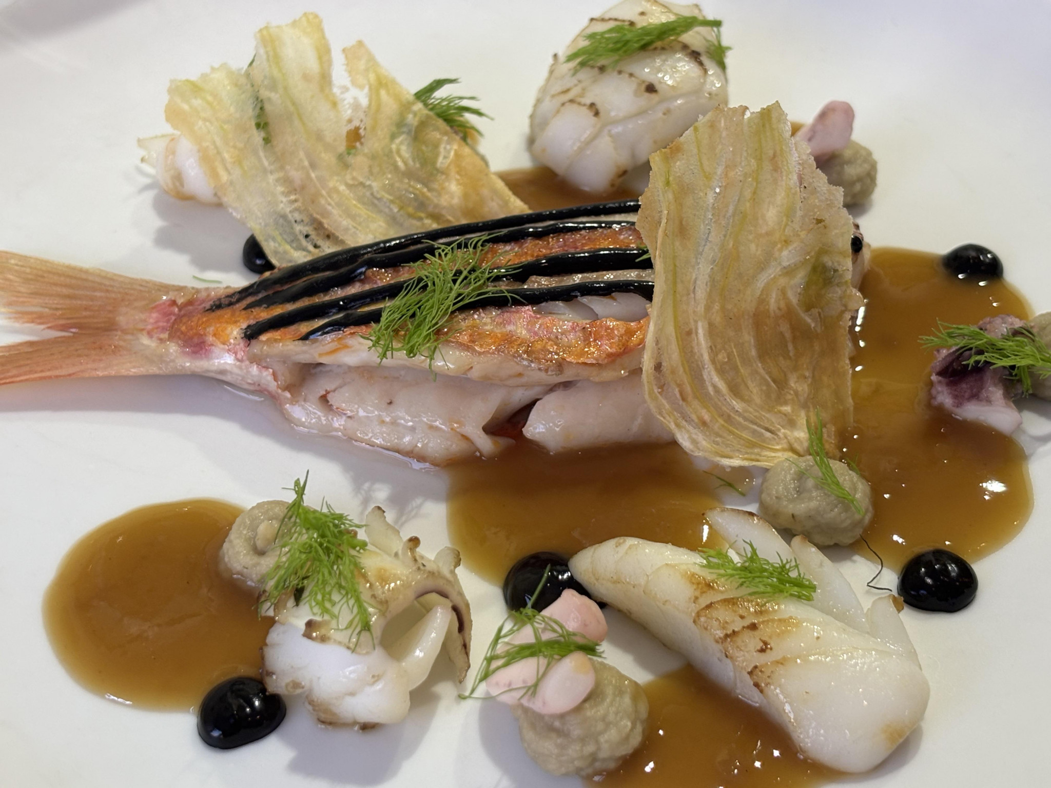 [Recette] Filet de rouget en portefeuille, seiche et purée de fenouil