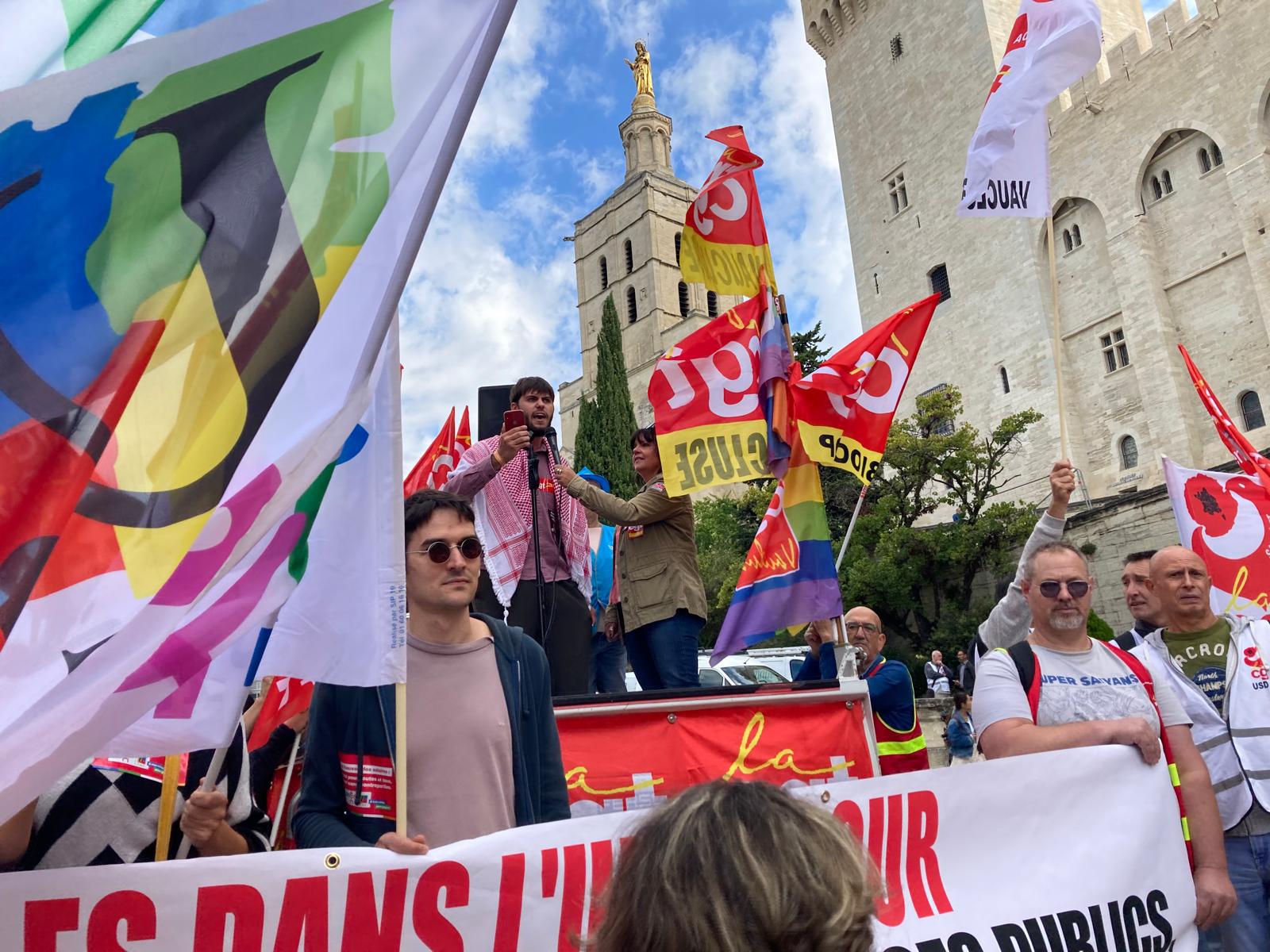La jeunesse nombreuse d’Avignon fortifie la lutte