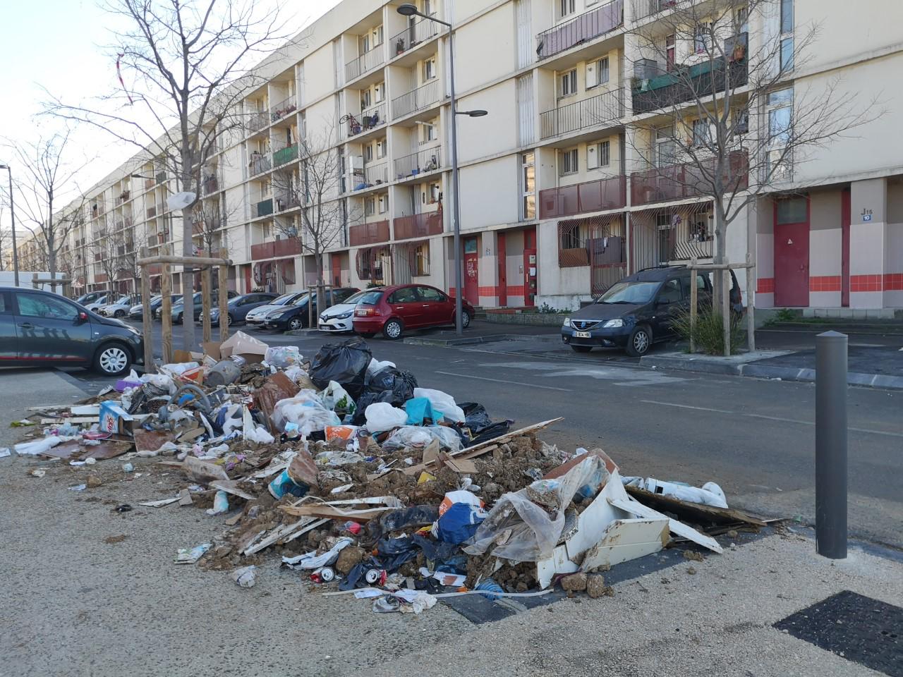 Pour retirer les dépôts sauvages, appelez l’IA