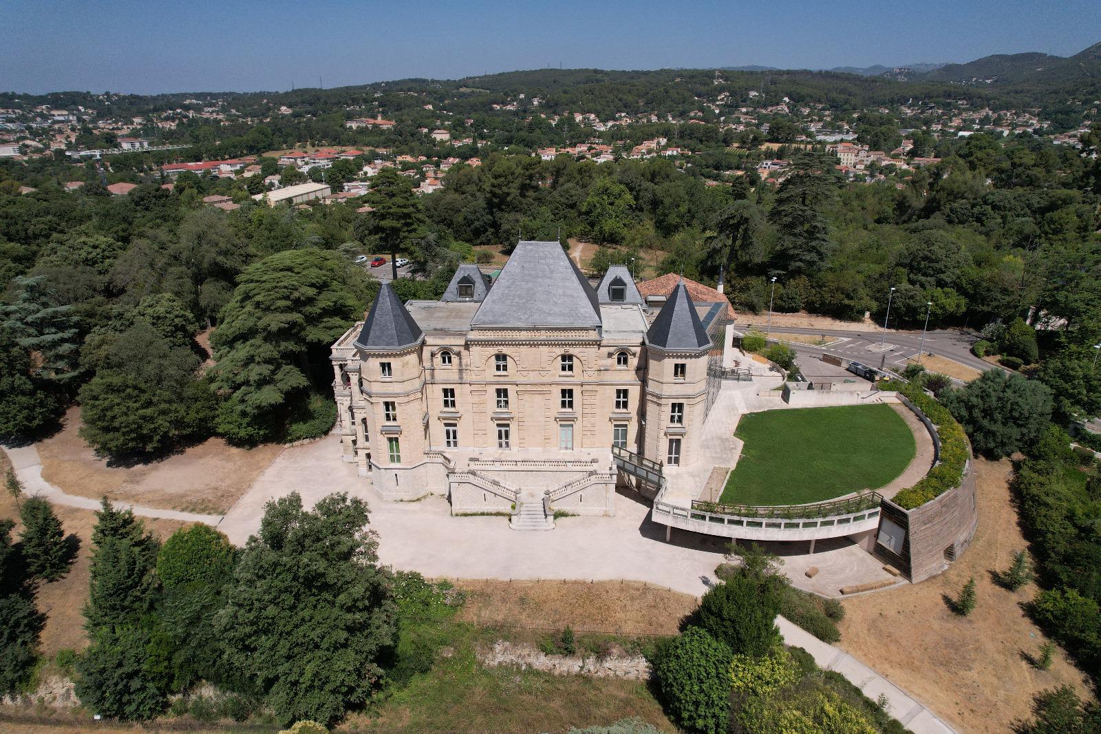 La laïcité crucifiée au château de la Buzine à Marseille