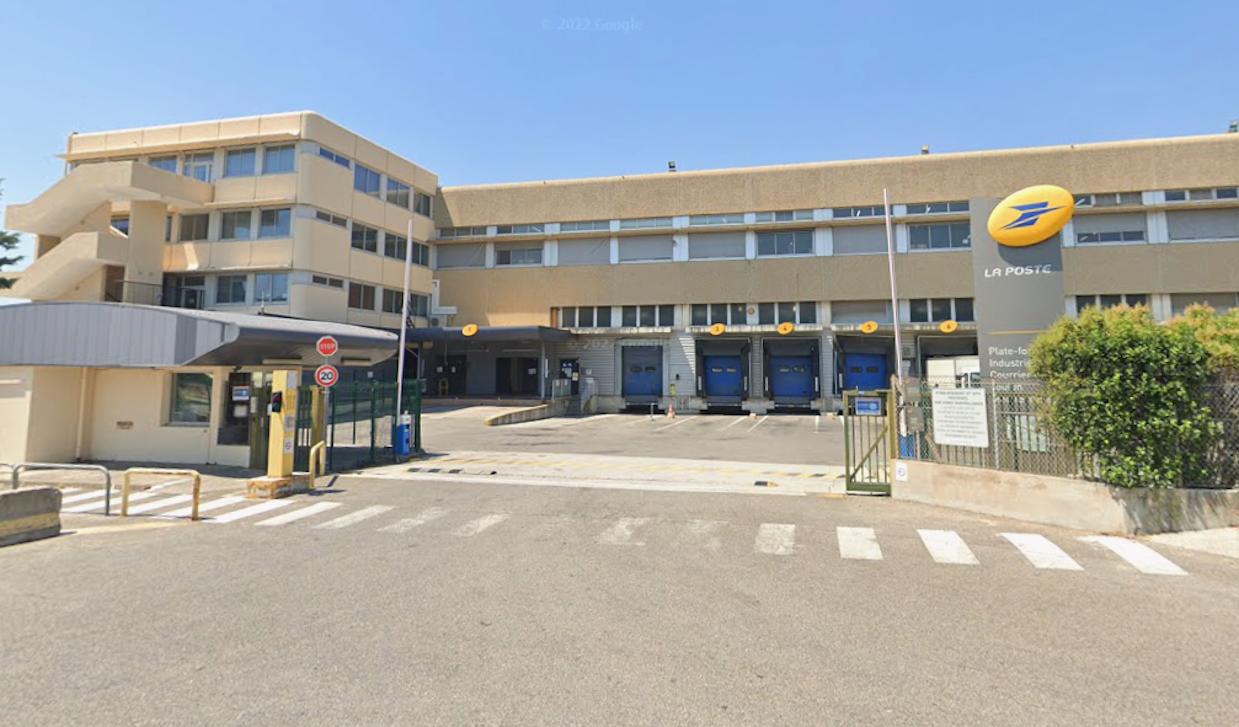 À Toulon, le tractage syndical autorisé sur la plateforme courrier