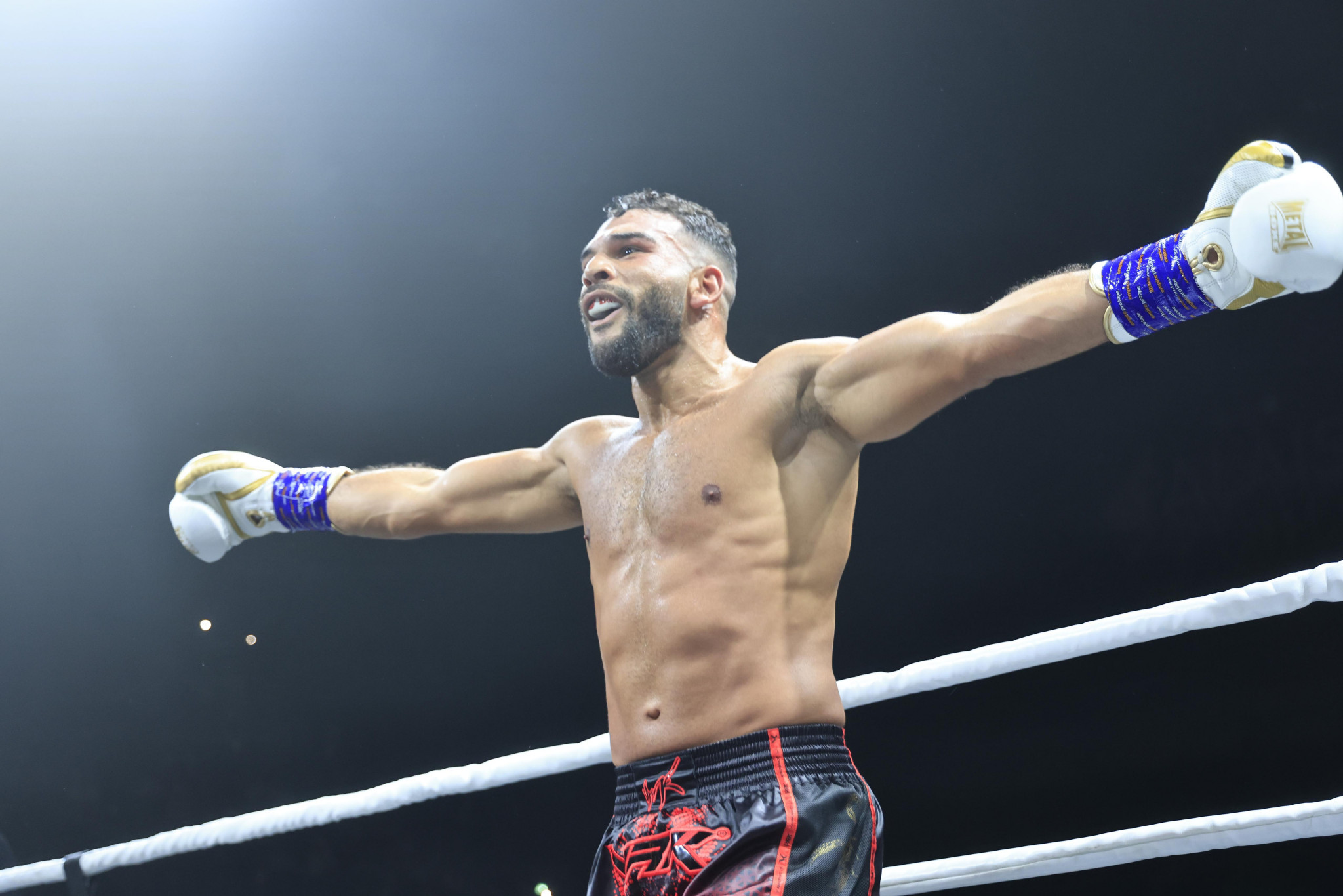 Ahmed Bouchiber prend place sur le toit du monde