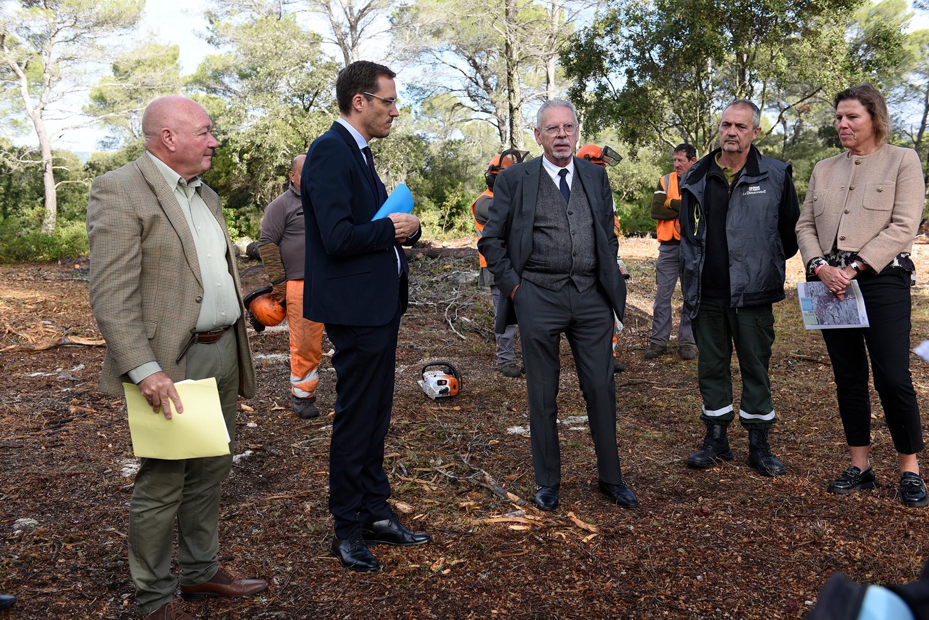 Top départ du débroussaillement dans le Var