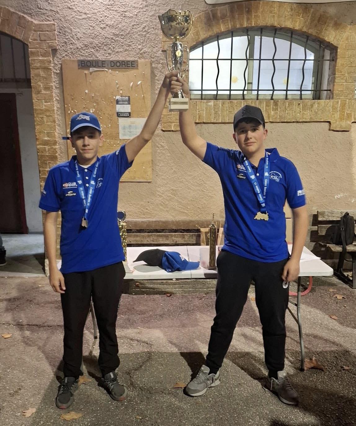 Jeu provençal : Mathys Calderon et Maxime Cournac, champions départementaux
