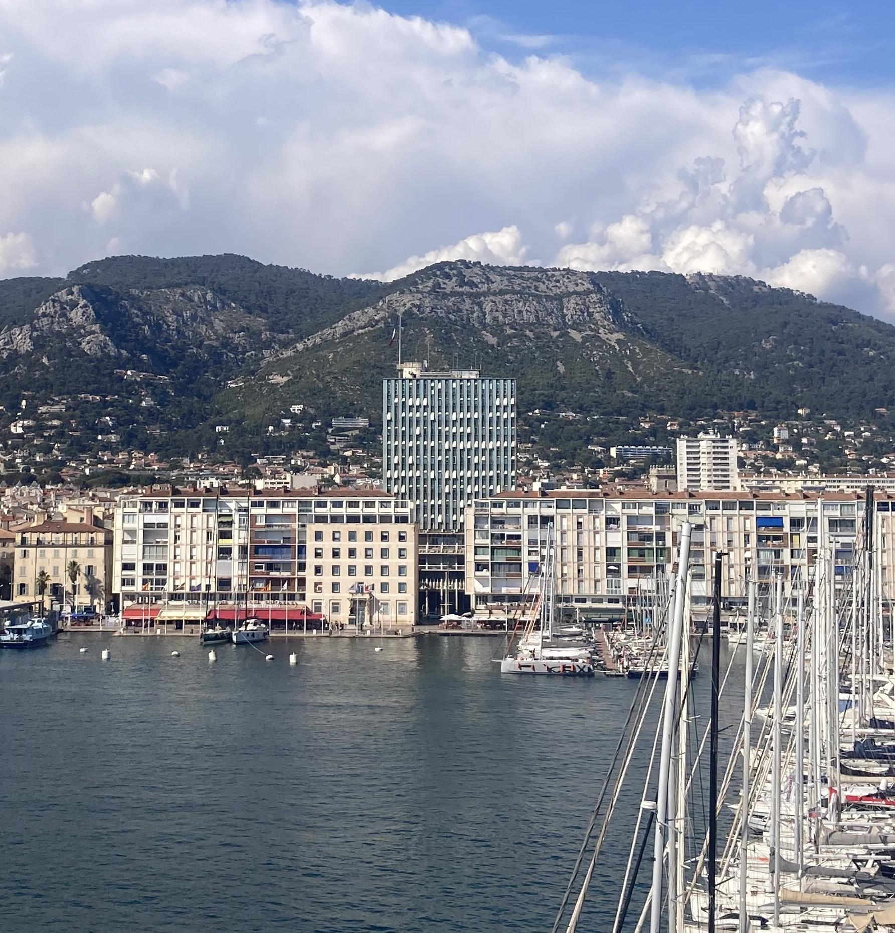 Municipales à Toulon : la gauche persévère, la droite perd ses nerfs